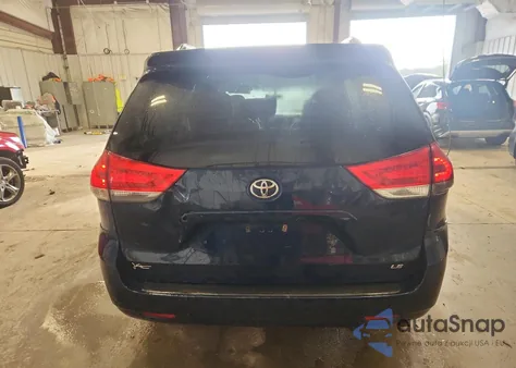 2011 Toyota Sienna Le from USA, damaged, VIN 5TDKK3DC0BS054701